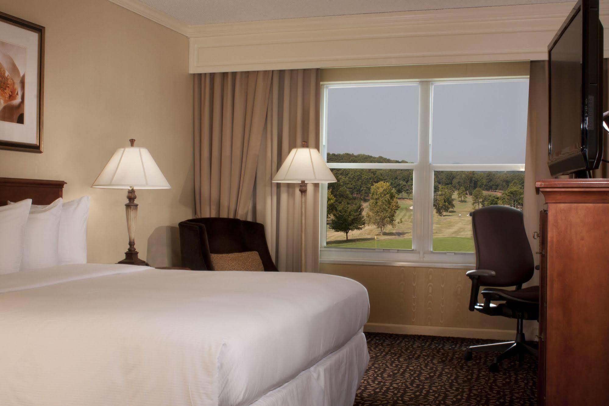 Hilton Atlanta/Marietta Hotel & Conference Center חדר תמונה